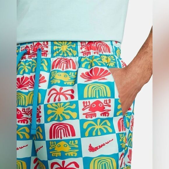 Nike Sportswear Spring Break Vacation Men's Woven Flow Shorts - Picture 2 of 9